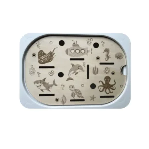 Insert sensoriel en bois thème océan avec dauphin, requin, tortue, raie, pieuvre et sous-marin pour activité sensorielle et motricité fine chez l’enfant