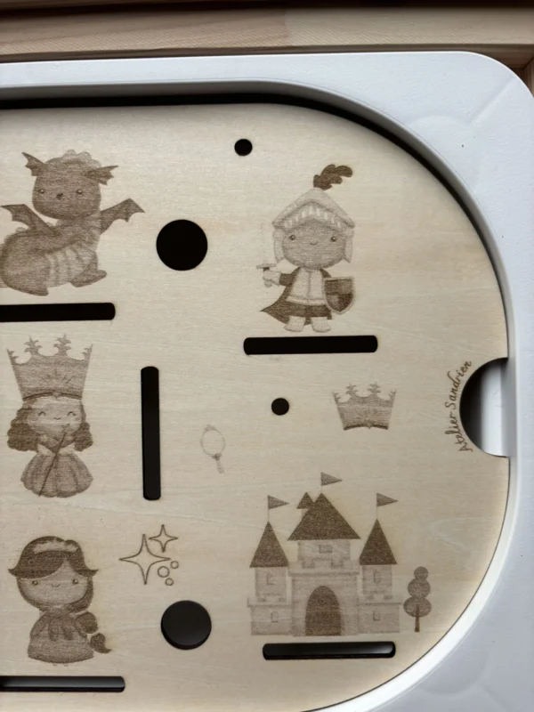 Insert sensoriel en bois - Royaume des princesses