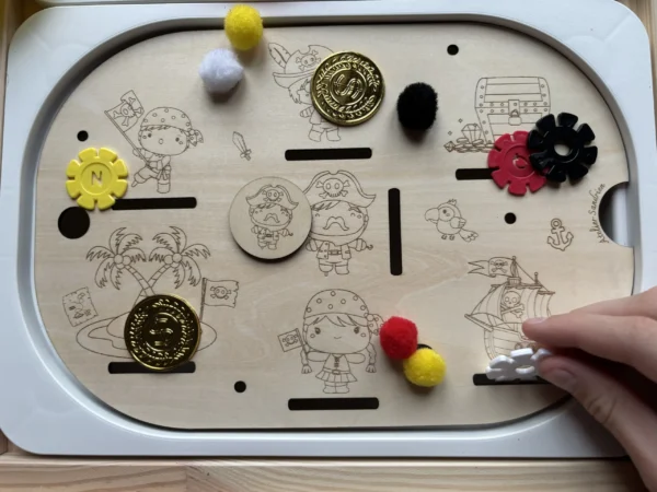 Insert sensoriel en bois - Les pirates (version réaliste)