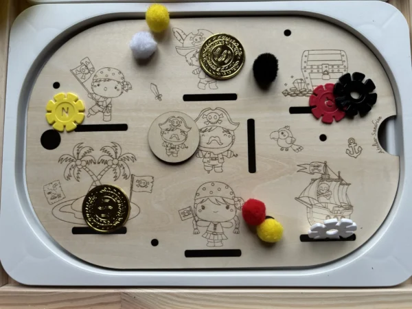 Insert sensoriel en bois - Les pirates (version réaliste)