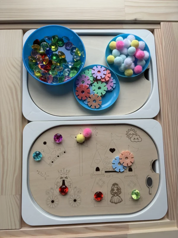 Insert sensoriel en bois - Château enchanté