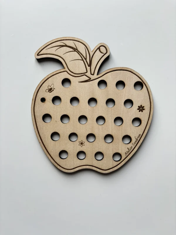 Pomme à lacer en bois