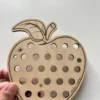 Pomme à lacer en bois