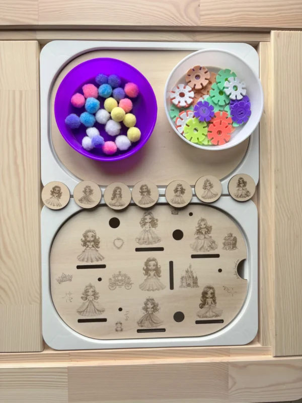 Insert sensoriel en bois - Les princesses