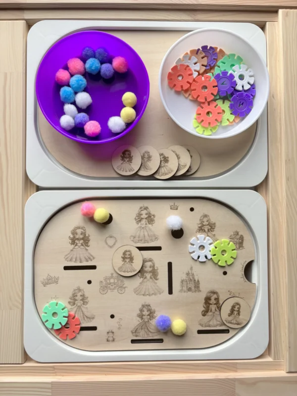 Insert sensoriel en bois - Les princesses