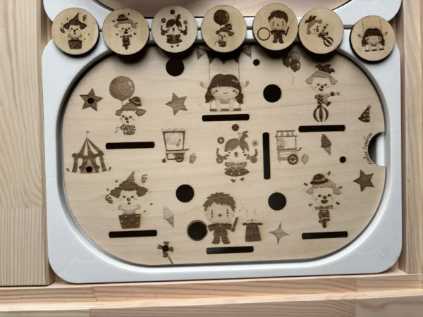 Insert sensoriel en bois - Le cirque