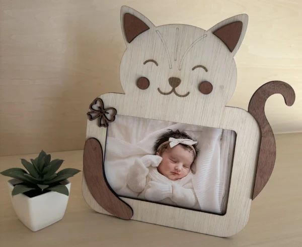 Cadre photo en bois - représentant un chat 2 couleurs de bois