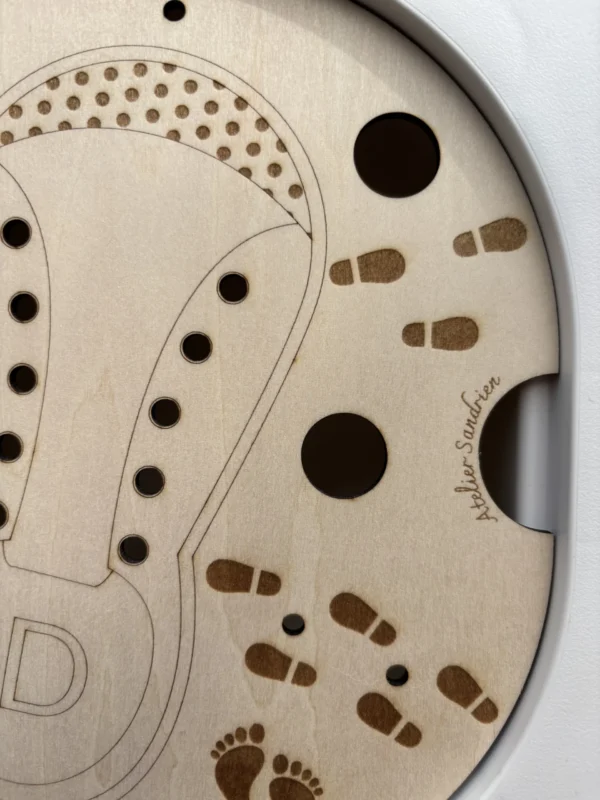 Insert sensoriel en bois - Apprendre à faire ses lacets