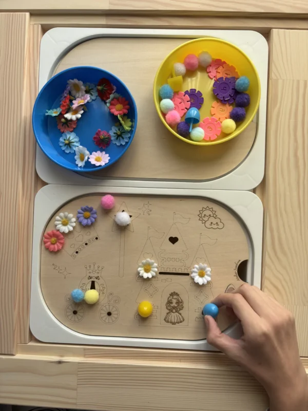 Insert sensoriel en bois - Château enchanté