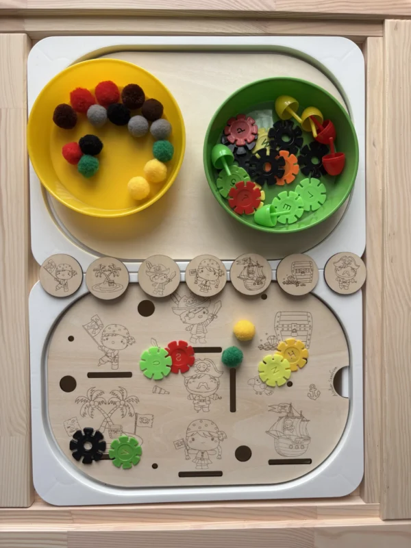 Insert sensoriel en bois - Les pirates (version réaliste)