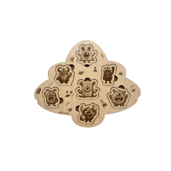 Puzzle en bois avec petits personnages monstres à encastrer