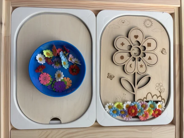 Insert sensoriel en bois - Fleur de tri et de formes