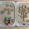 Insert sensoriel en bois - Fleur de tri et de formes