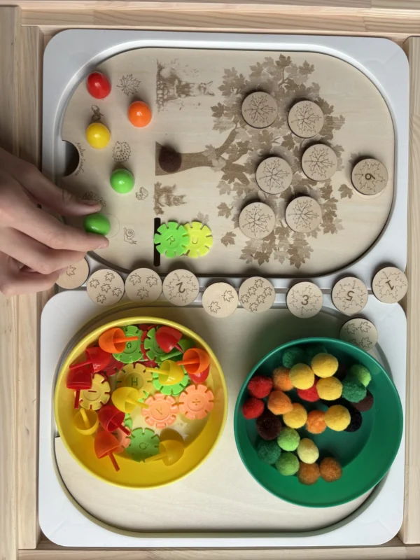 Insert sensoriel en bois - Arbre à feuilles (scratch)