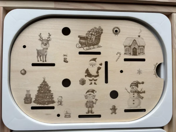 Insert sensoriel en bois décor de noël association visuelle - avec trous et fentes