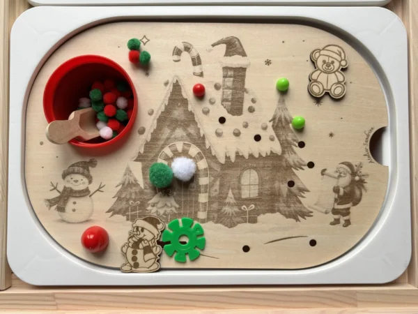 Insert sensoriel en bois - Maison de Noël