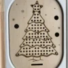 Insert sensoriel en bois - Sapin de Noël à trous