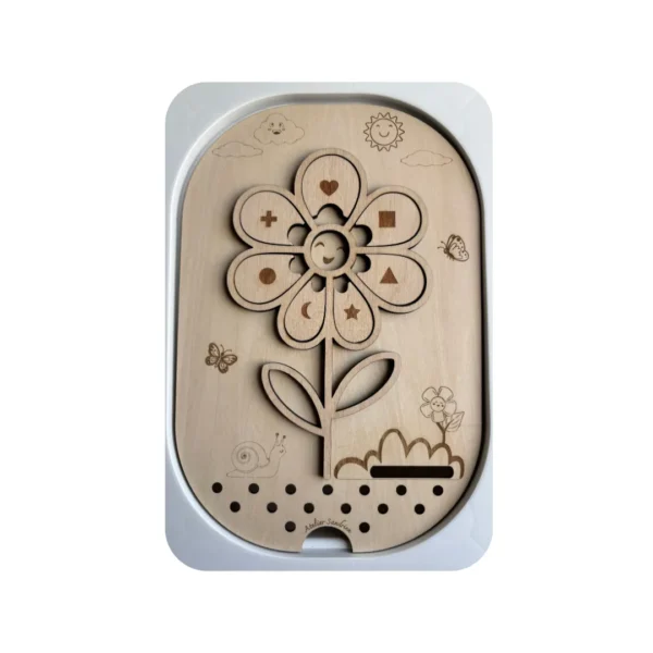 Insert sensoriel en bois fleur avec formes à encastrer pour enfants, activité de motricité fine et de tri
