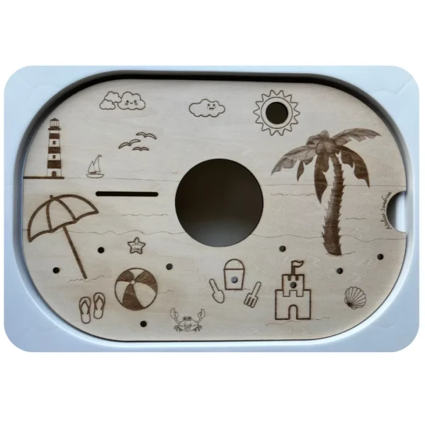 Insert sensoriel en bois thème plage avec palmier, parasol, soleil, coquillages et château de sable pour activité d’éveil enfant