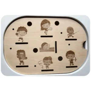 Insert sensoriel en bois représentant des enfants en mouvement pour activité de motricité et d’association
