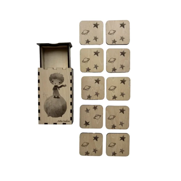 mémory le Prince en bois - avec sa boîte et les 10 pièces posées de dos