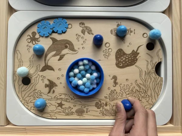 Insert sensoriel en bois - Animaux marins emplacement gobelet