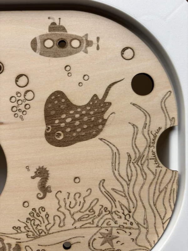 Insert sensoriel en bois - Animaux marins emplacement gobelet