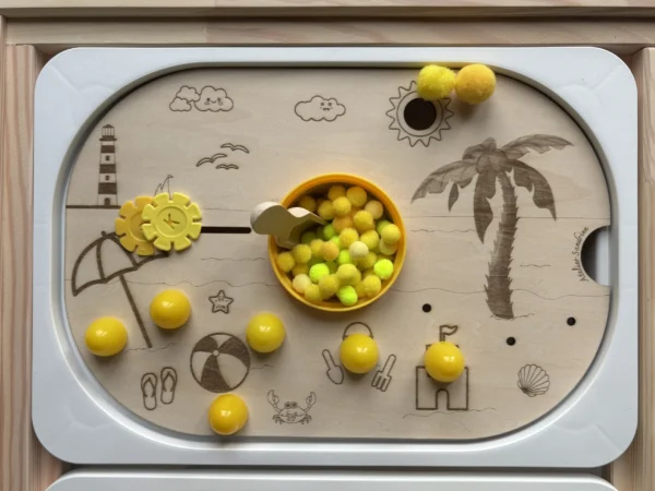 Insert sensoriel en bois - Décor de plage emplacement gobelet