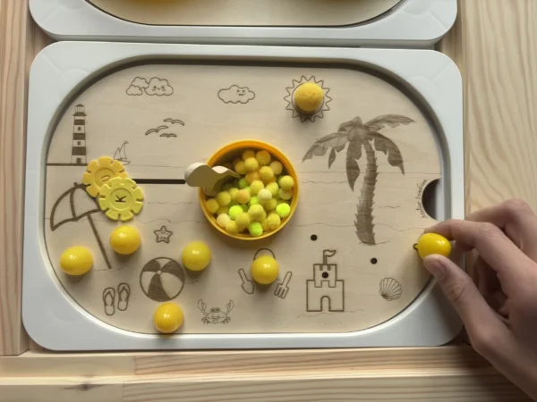 Insert sensoriel en bois - Décor de plage emplacement gobelet