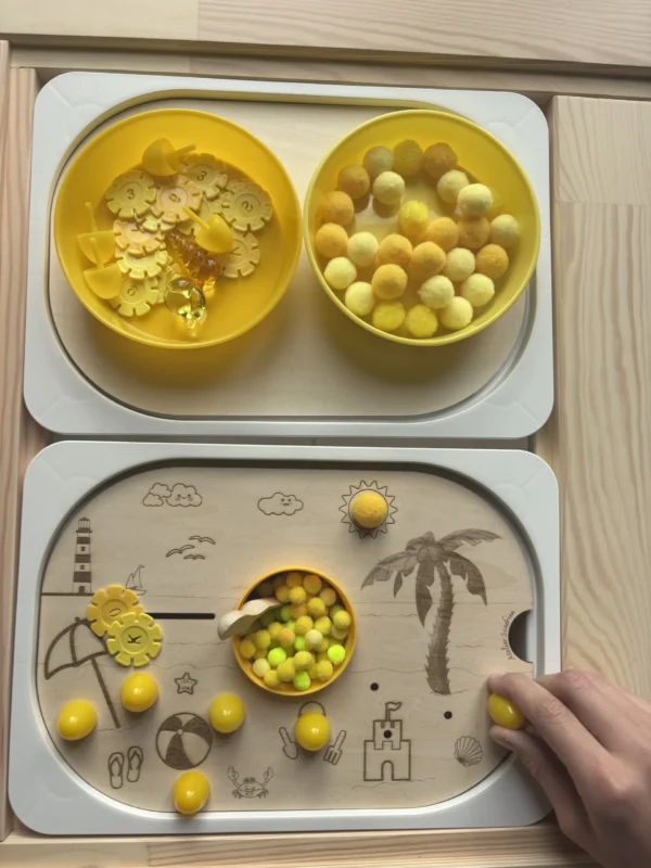 Insert sensoriel en bois - Décor de plage emplacement gobelet