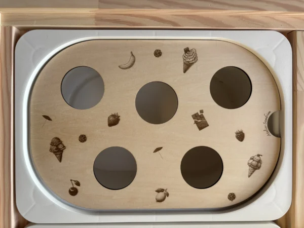 Insert sensoriel en bois - 5 trous pour cônes de glace