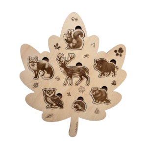 puzzle éducatif en bois animaux de la forêt sur une feuille