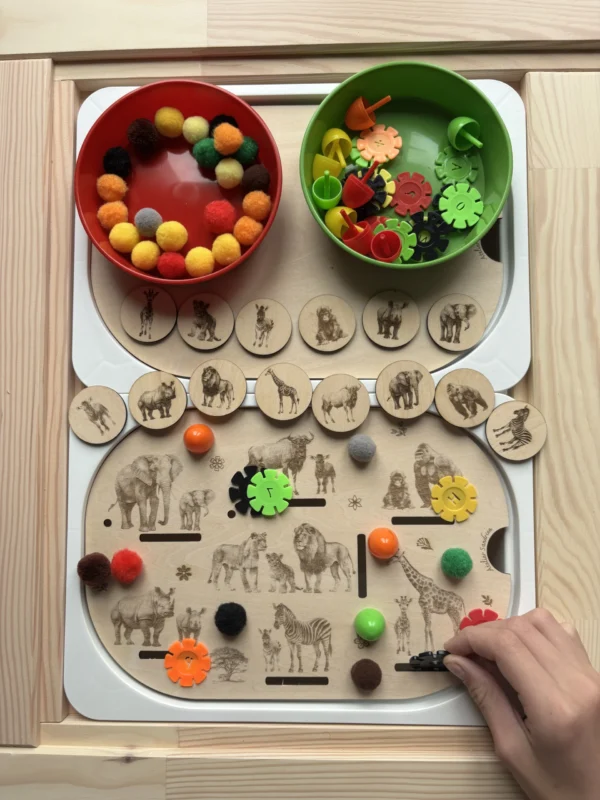 Insert sensoriel en bois - Savane africaine