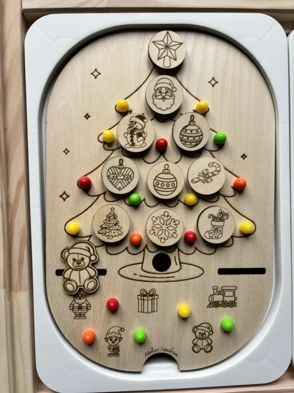 Insert sensoriel en bois - Sapin de Noël à scratch