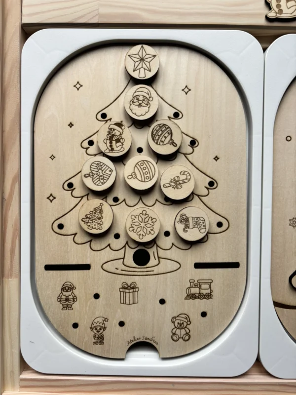 Insert sensoriel en bois - Sapin de Noël à scratch