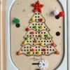 Insert sensoriel en bois - Sapin de Noël à trous