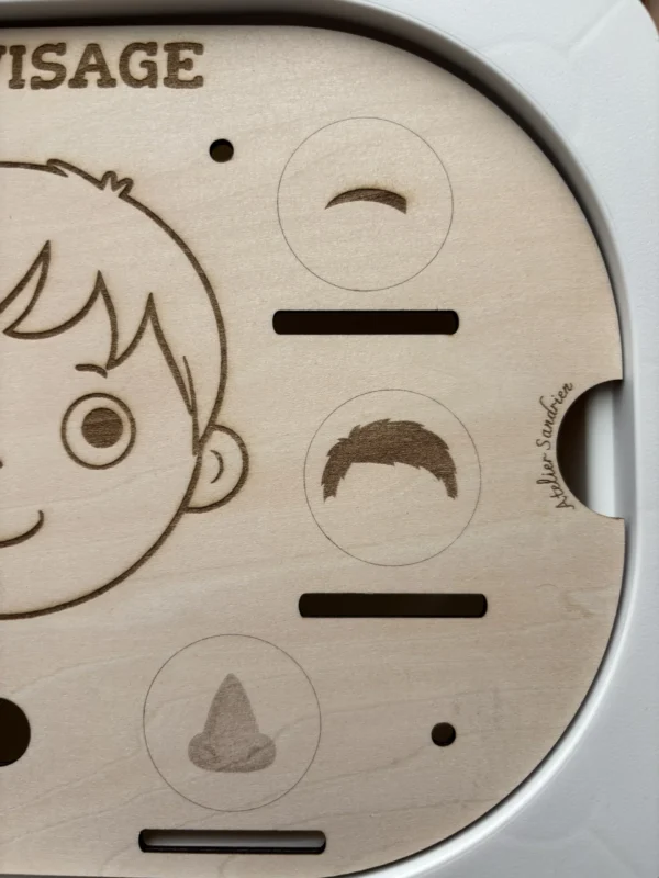 Insert sensoriel en bois - Découverte du visage