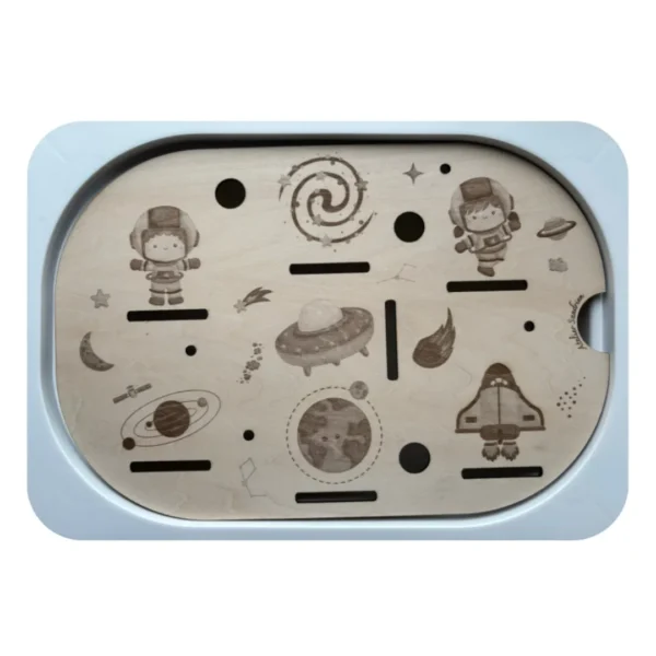 Insert sensoriel en bois espace avec fusée et planètes