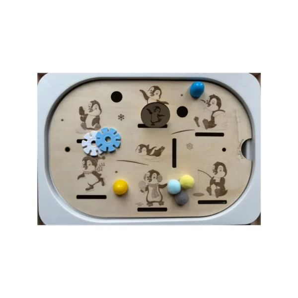 Insert sensoriel en bois thème pingouins avec pompons et engrenages pour activité de tri et motricité fine enfant