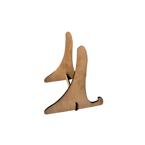 Support en bois pour maintenir la maison des rituels en position verticale