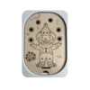 Insert sensoriel clown en bois gravé avec trous pour pompons et accessoires, activité de motricité fine et d’éveil pour enfants, création artisanale Atelier Sandrien
