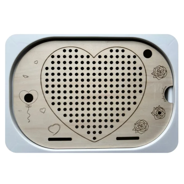 Insert sensoriel en bois Saint Valentin coeur à trous