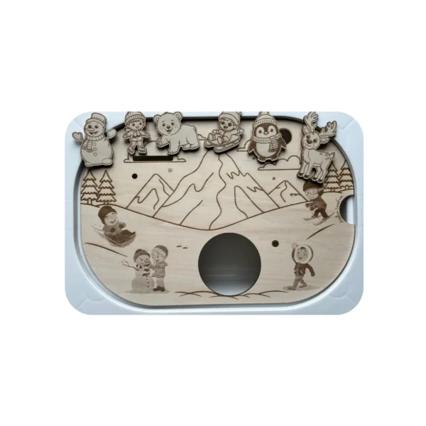 Gobelet hiver avec jetons en bois intégré à un insert sensoriel en bois