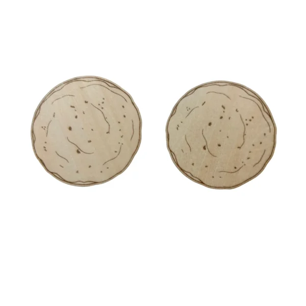 Deux crêpes en bois pour jeu d’imitation enfant, accessoires cuisine en bois