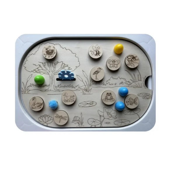 Insert sensoriel en bois – La mare aux canards avec jetons scratch
