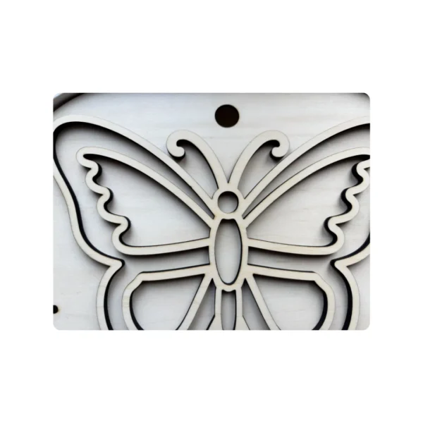 Insert sensoriel en bois – Papillon à remplir