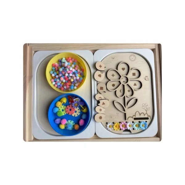 Insert sensoriel - fleur de formes avec bols accessoires
