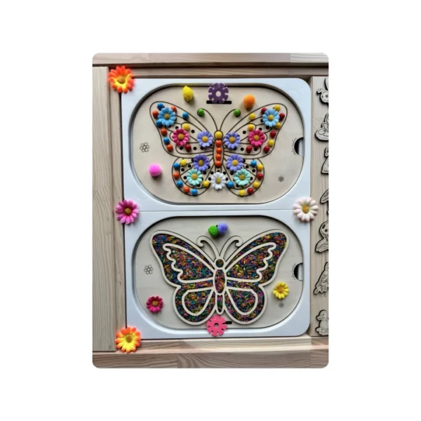 Insert sensoriel en bois – Papillon à trous