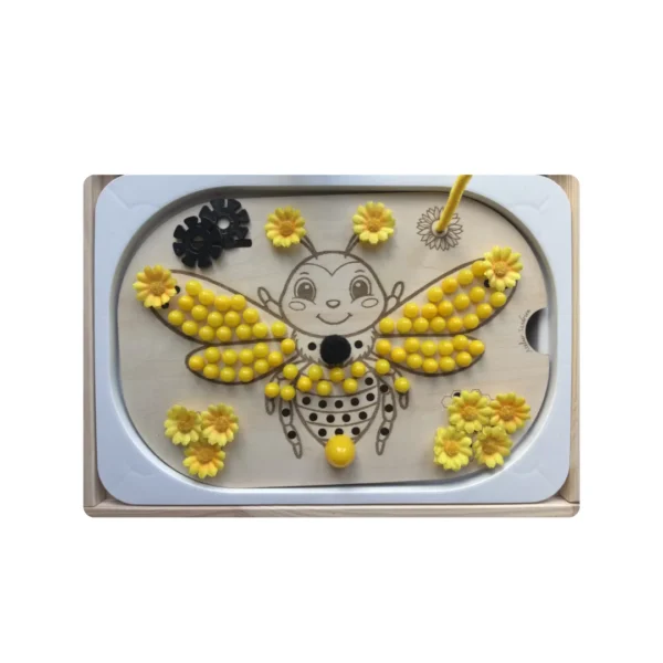 Insert sensoriel en bois - Abeille avec accessoires