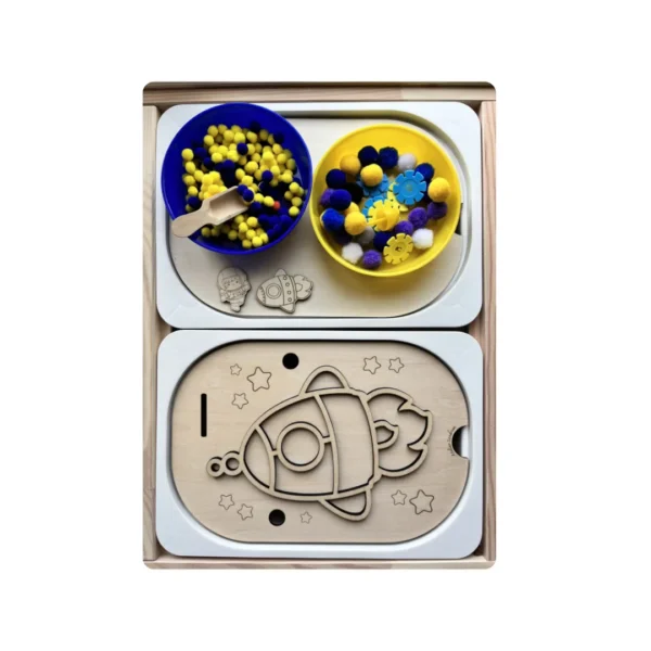 Insert sensoriel en bois -Fusée à remplir et bols accessoires colorés